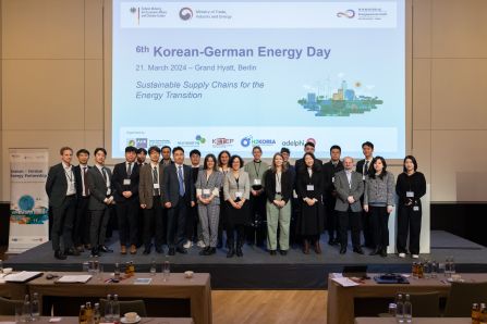 Picture of all presentors of the last conference part